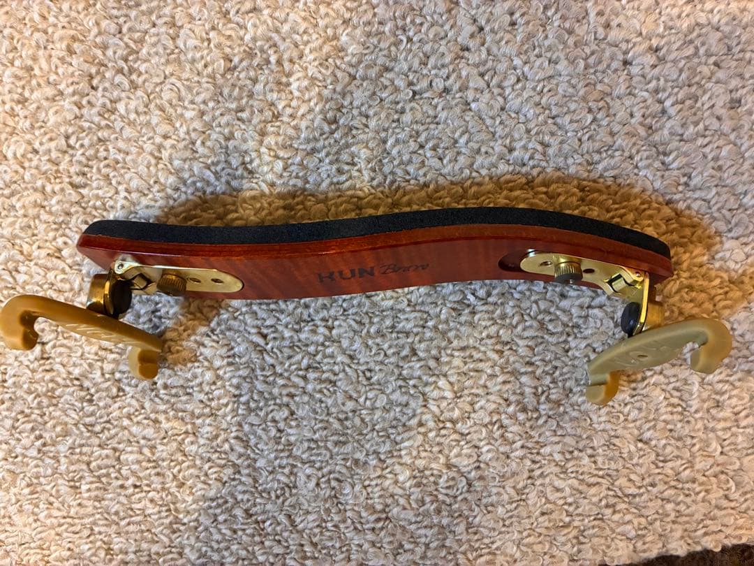 KUN Bravo バイオリン肩当て 4/4