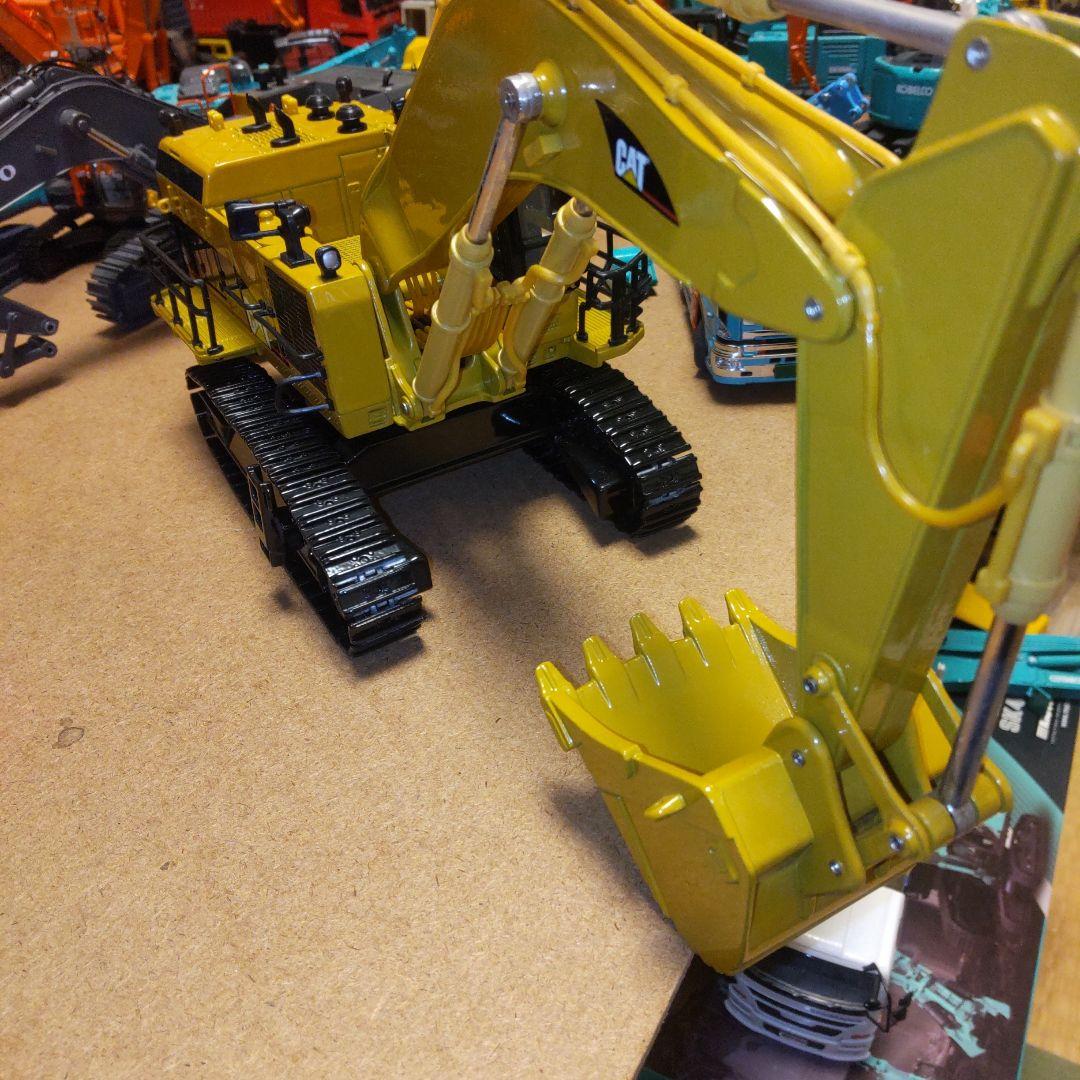 しろくま　キャタピラー建機　CAT5110B 1/50