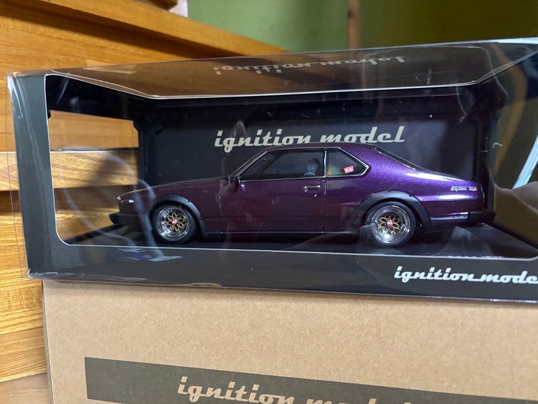 ミニカー 1/18 Nissan Skyline 2000 GT-ES (C210)