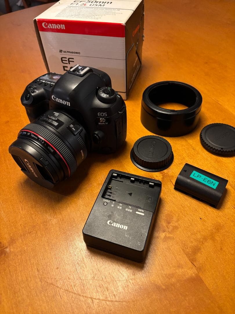 Canon EOS 5D Mark IV + EF 50mm f/1.2