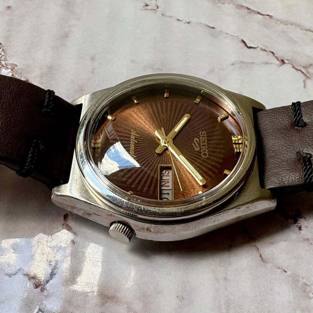 SEIKO5自動巻き メンズ腕時計 ヴィンテージ70Sデイデイト　ブラウン