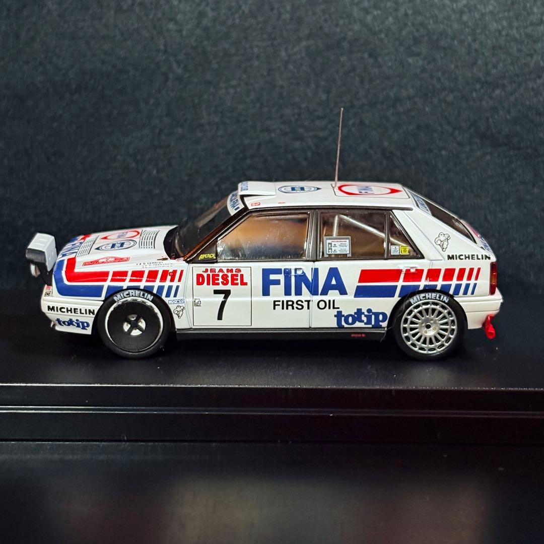 1/43 hpi ランチア デルタ インテグラーレ 16V ライトポット付き