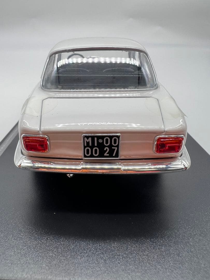 No294 ミニカー1/24箱無しAlfa Romeo Giulia GT