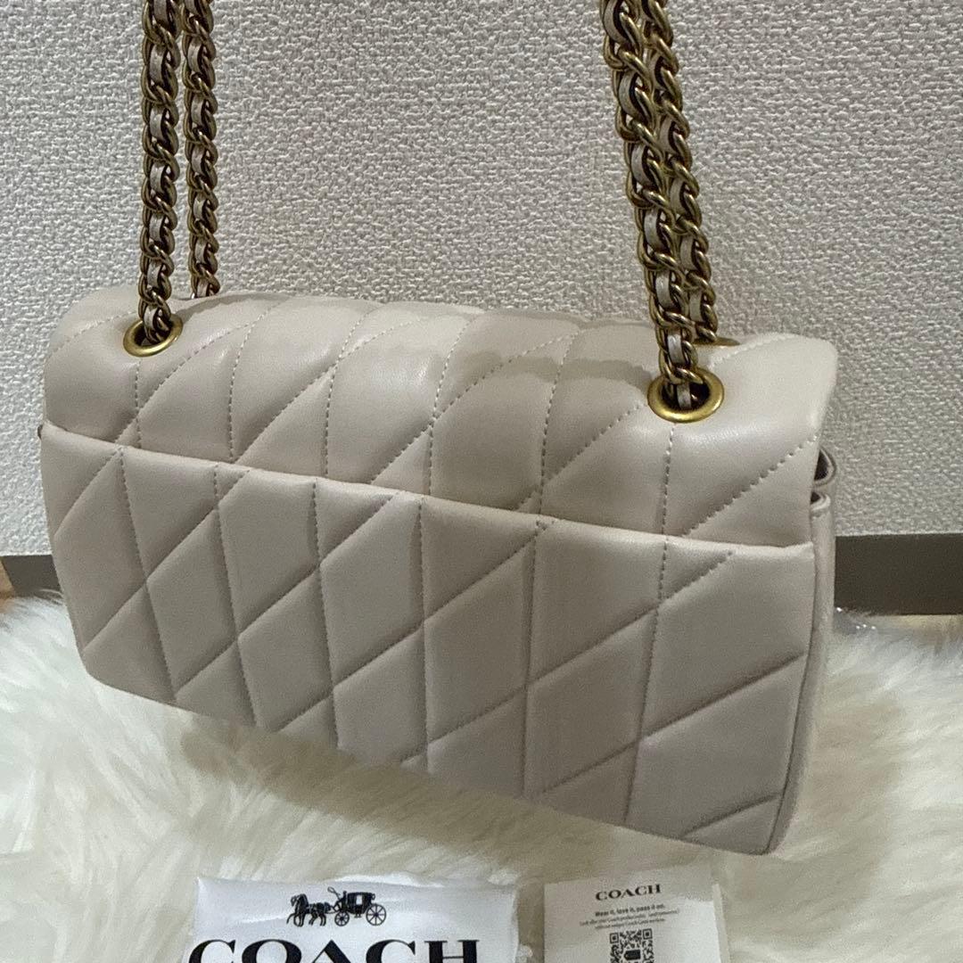 COACH ブラック ショルダーバッグ キルティング　26cm