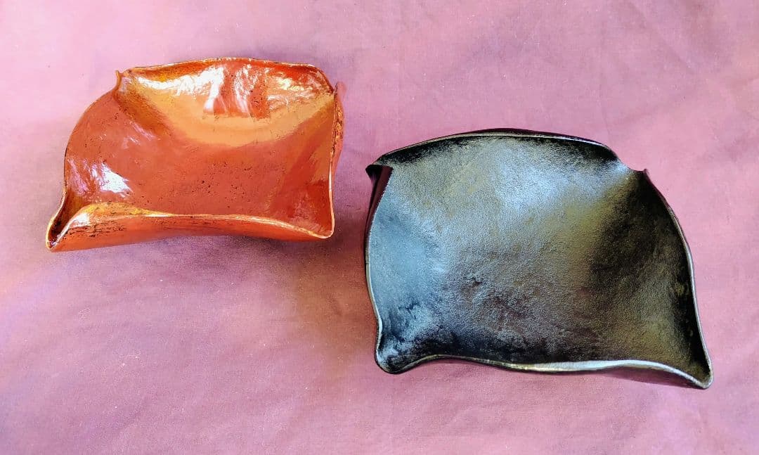 乾漆菓子器 朱溜、黒の二点 (未使用 新品同様)