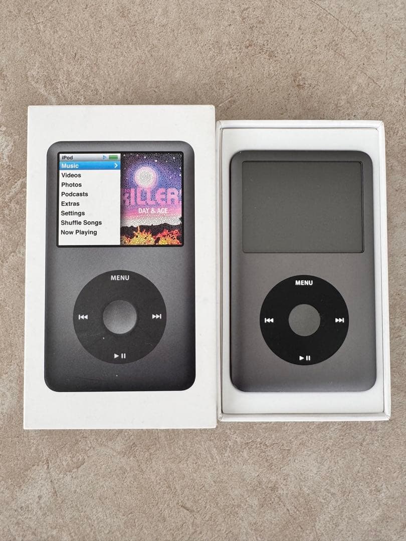 極美品】iPod classic 第6世代 160GBブラック 新品バッテリー - メルカリ
