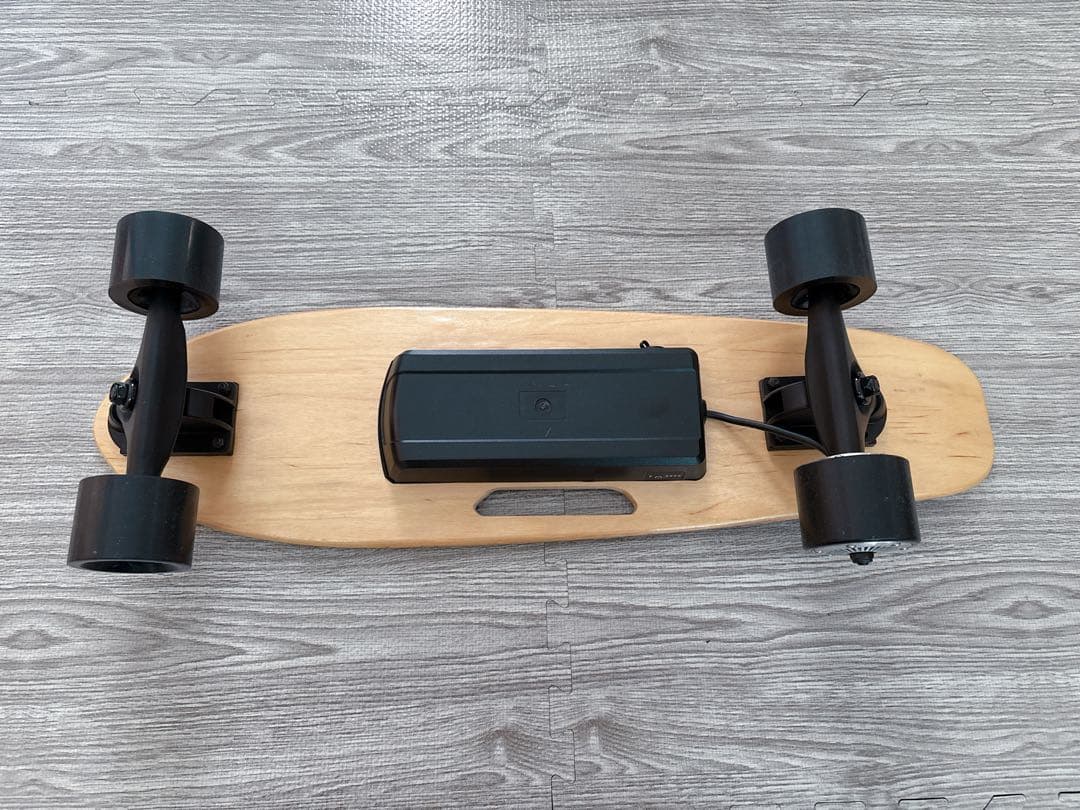 【値下げ】FUGU 電動スケートボード　ブラック　本体＆リモコン