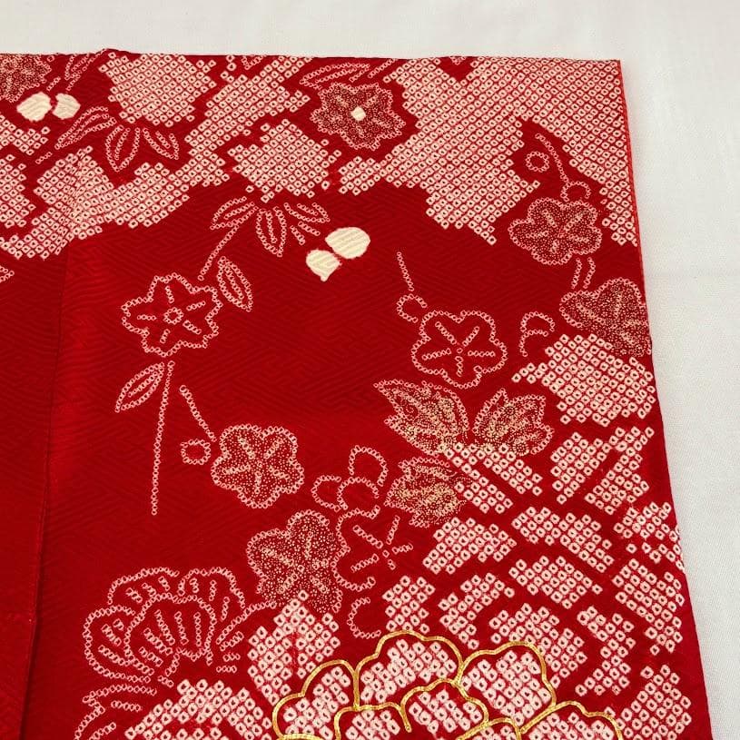 ゆりのはな 本振袖 総絞り 金駒刺繍 金彩入り 花柄 赤色