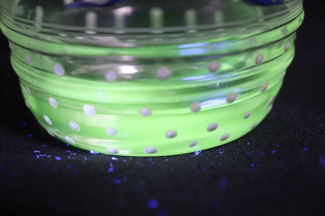 1840年代 アールデコエナメル彩燕紋小瓶 ウランガラス アンティーク