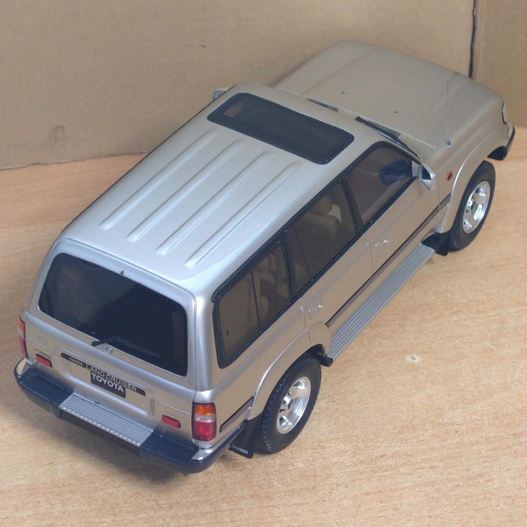 1/18 トヨタ ランドクルーザー HDJ80 1992 (ベージュ) 限定生産