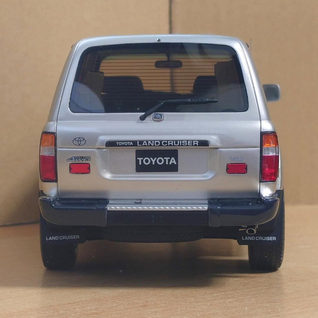 1/18 トヨタ ランドクルーザー HDJ80 1992 (ベージュ) 限定生産