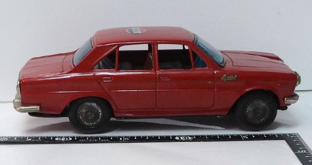 イチコー【日産セドリック スペシャル 赤】当時物ブリキ製 自動車 TIN【箱無】
