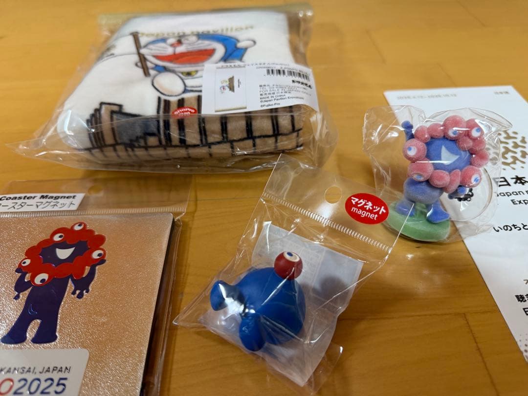 大阪万博 ミャクミャクお尻マグネット 藻キティアクリルスタンプ