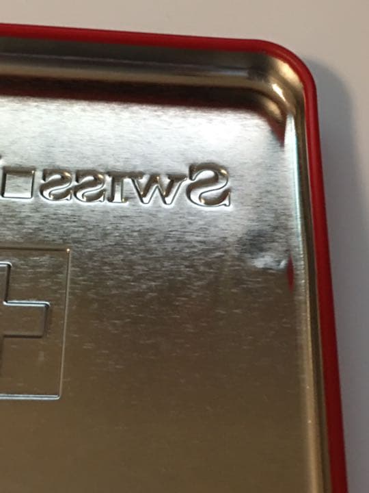 Swiss Dream チョコレート缶 本物