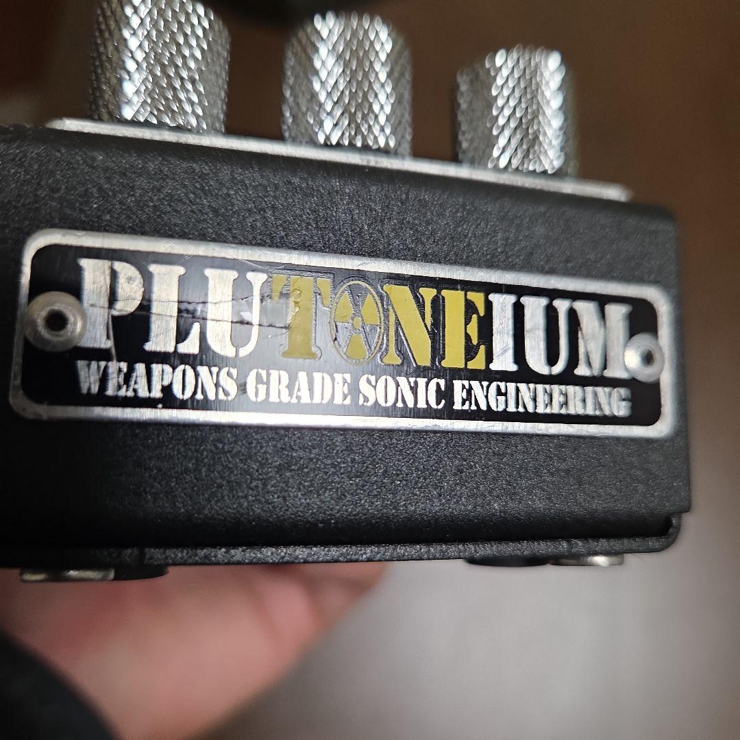 PLUTONIUM CHI-WAH-WAH エフェクター