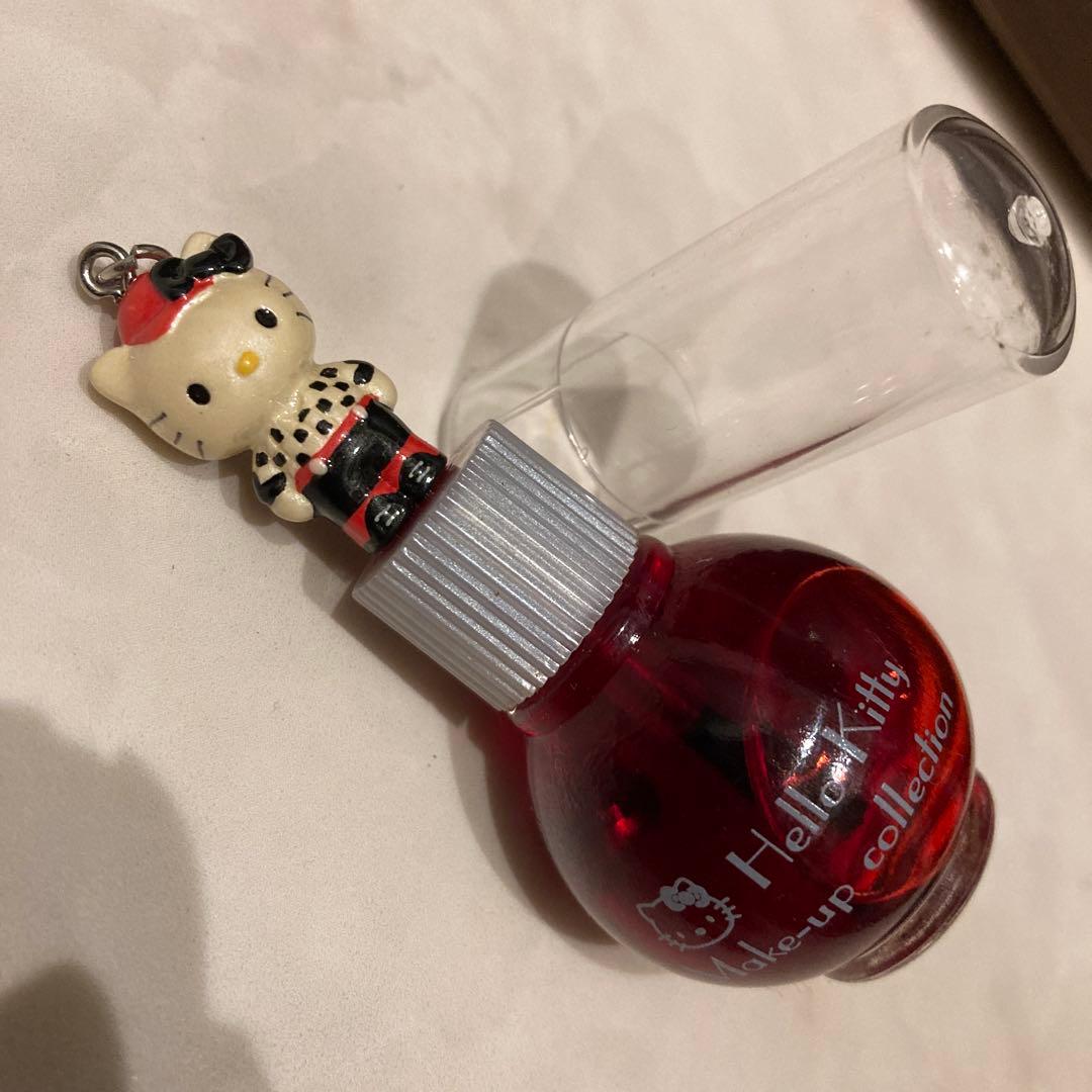 レトロ《2002年 ハローキティ ネイルカラー》当時物コスメ☆マニキュア レッド
