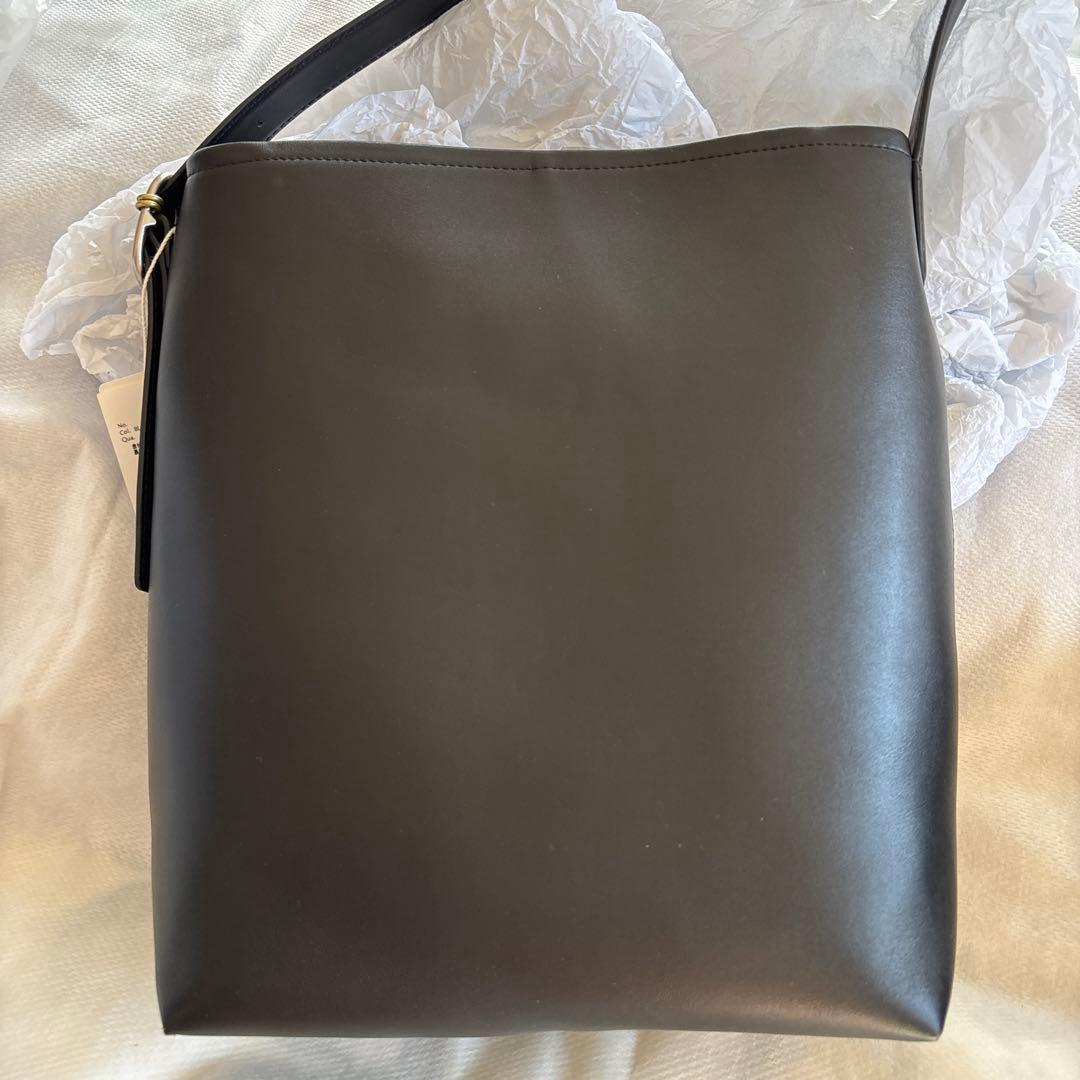 ETRE TOKYO ワンショルダーバッグ