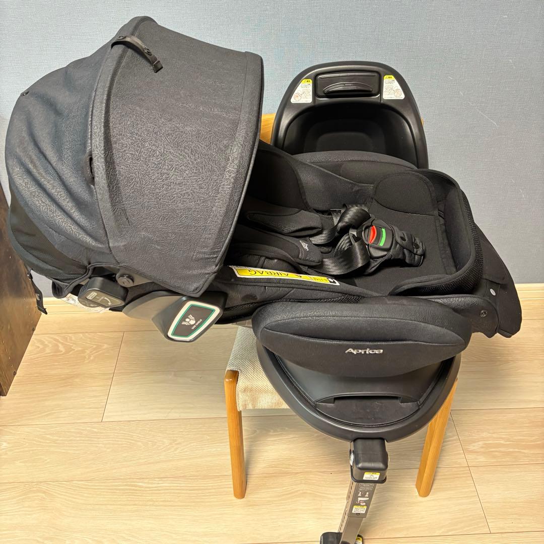 美品　ApricaフラウディアグロウISOFIXセーフティープラス　ロイヤル