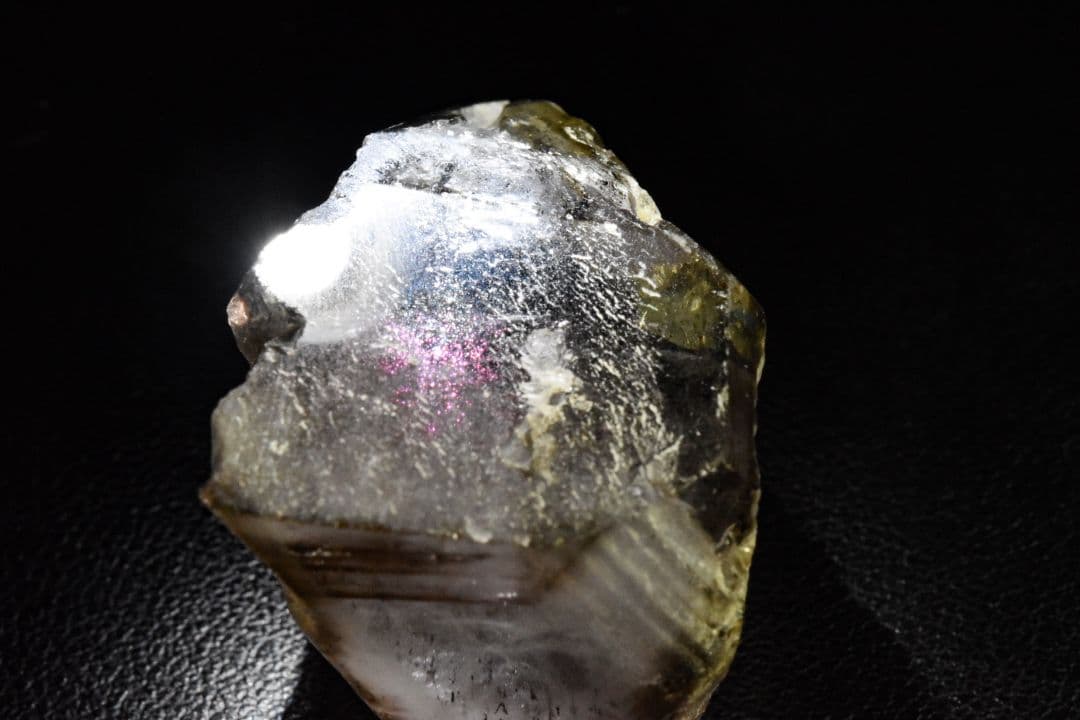 ブラジル エスピリトサント産 オリジナルピンクファイヤークォーツ原石02 ブラジル産ティンカーベルクォーツ（ピンクファイヤークォーツ） 1.664