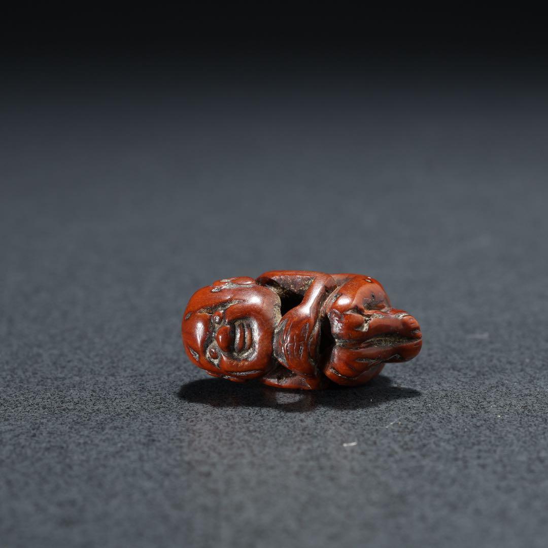 緒締め玉 うずくまる人物 骨董 印籠 胴乱 R1440