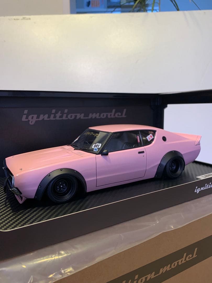 イグニッションモデル　1/18 LBWK ケンメリ ピンク　3214