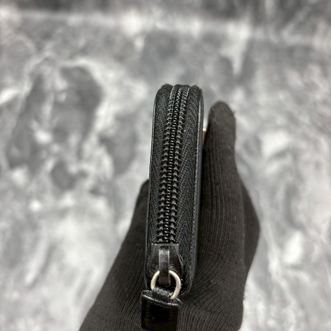 ✨極美品✨ PRADA ケース サフィアーノレザー ラウンド 三角 黒