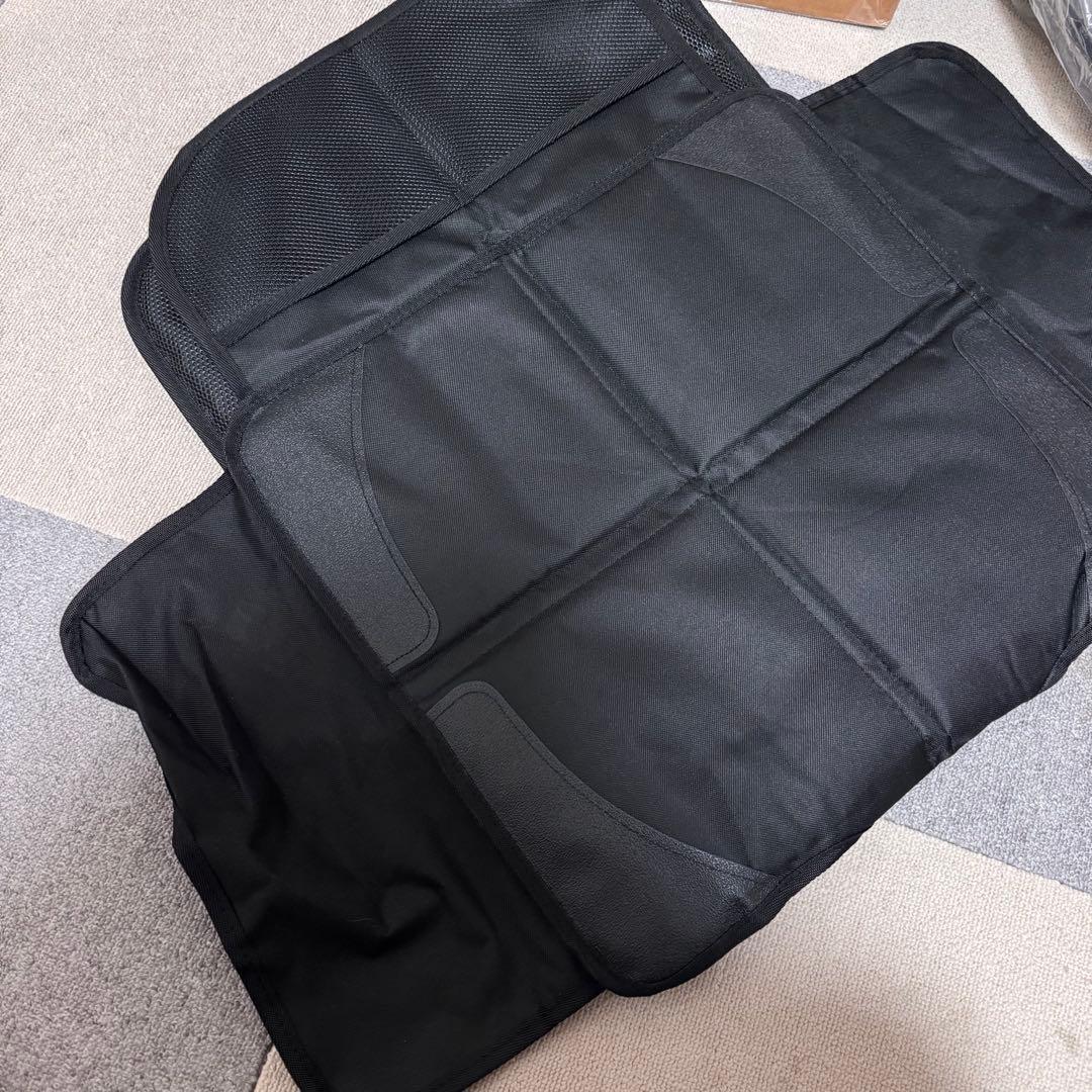 美品 ネビオジュニアシート清掃済み ISOFIXガイドカップ、シート保護