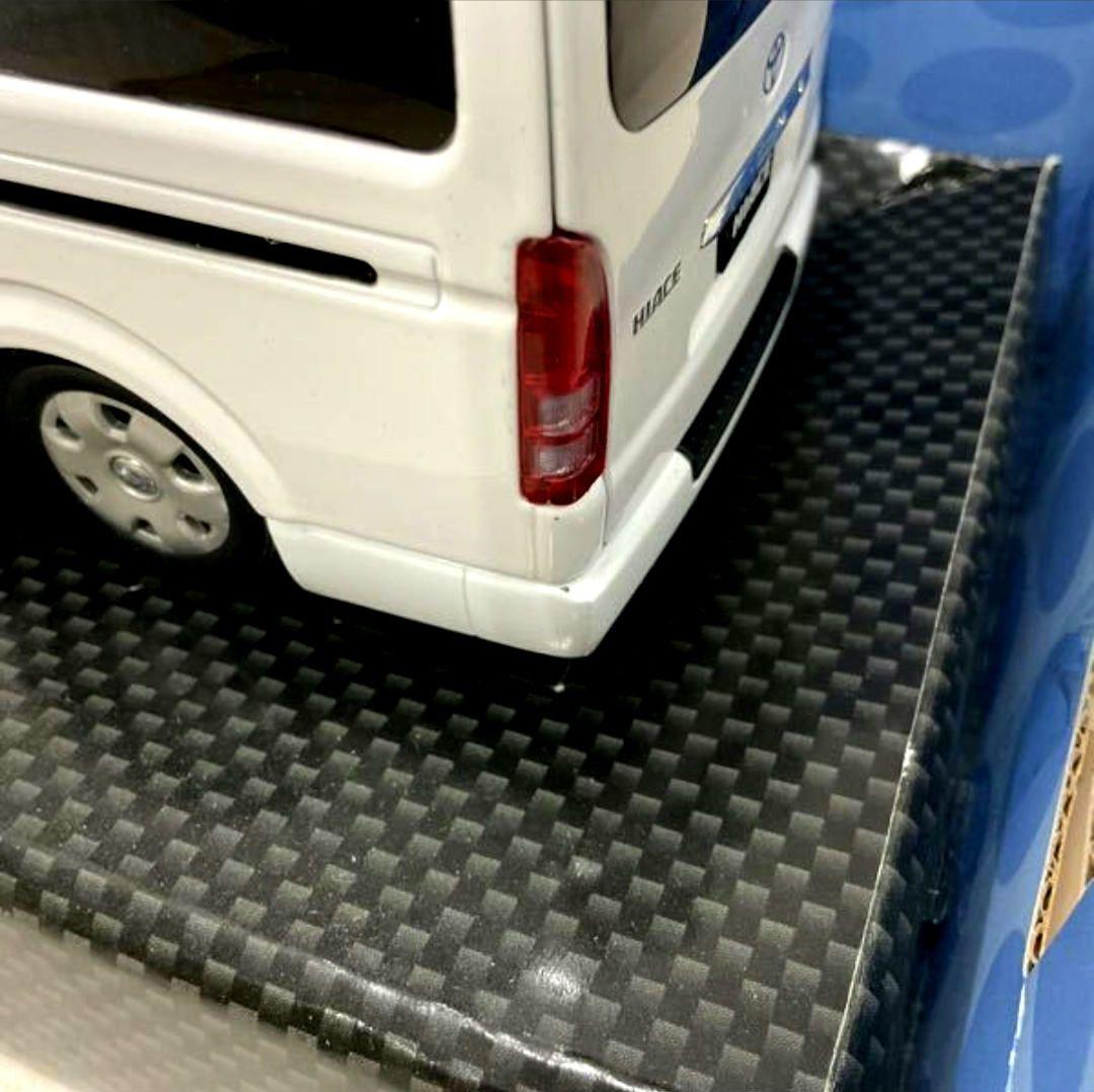 1/24 200系 HIACE SUPER GL 2004年式 白　　8/14