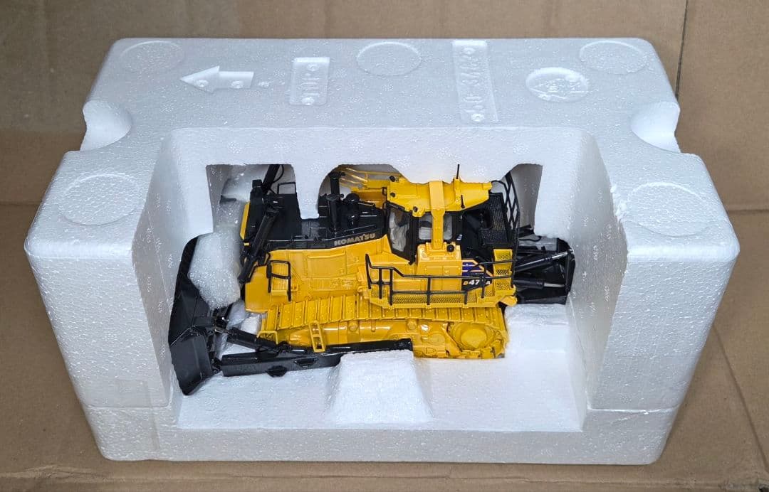 D475A-8 コマツ ブルドーザー 1/50 ファーストギア 建機 模型