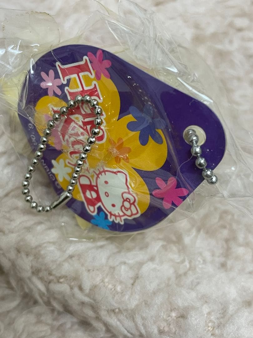 激レア！カップ入り ハローキティ 水着 サーフボード キーホルダー