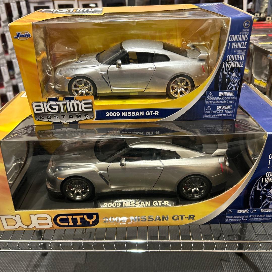 DUB CITY 2009 NISSAN GT-R シルバー