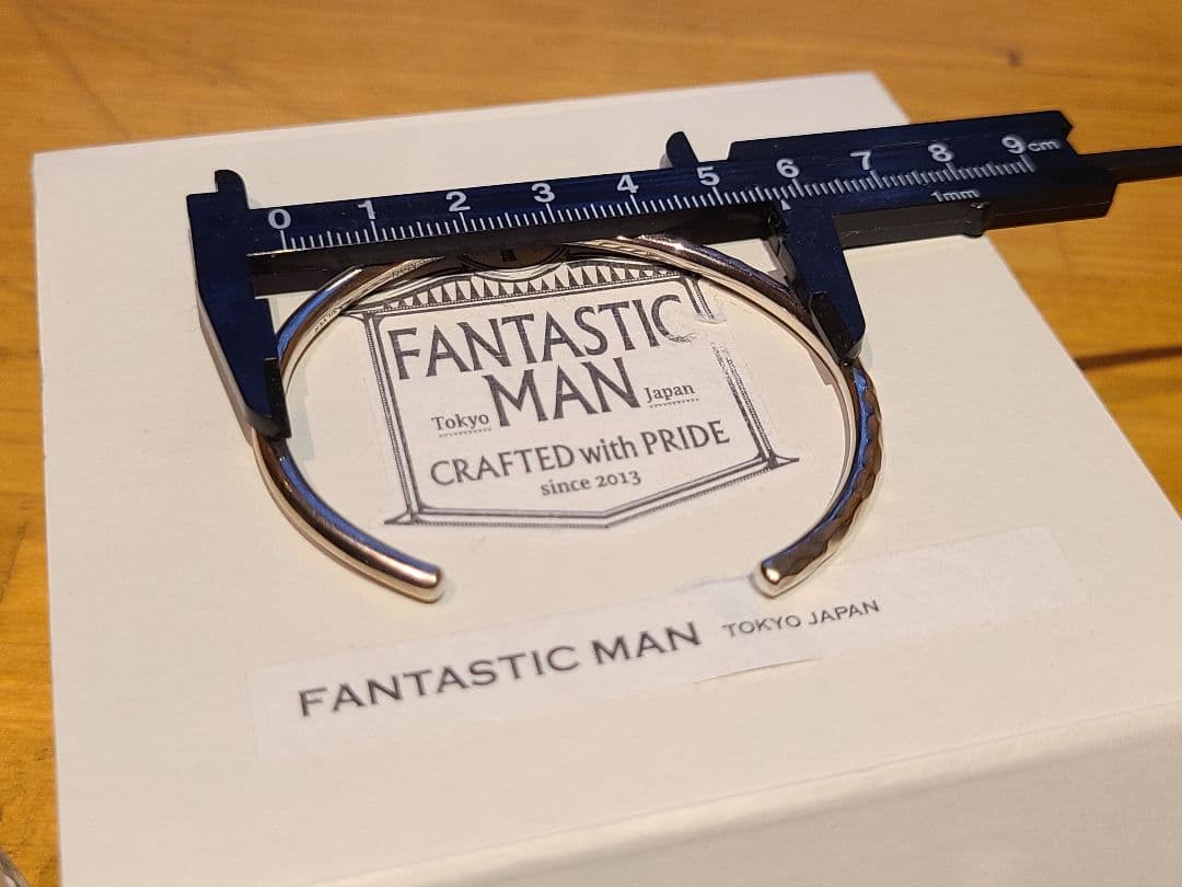 FANTASTIC MAN シルバーバングル
