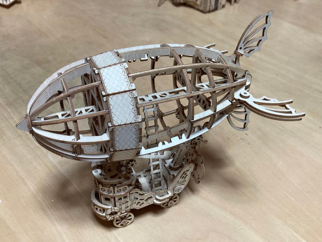 Robotime社木製パズル ピアノ、サックス、ドラム 機関車、帆船、飛行船