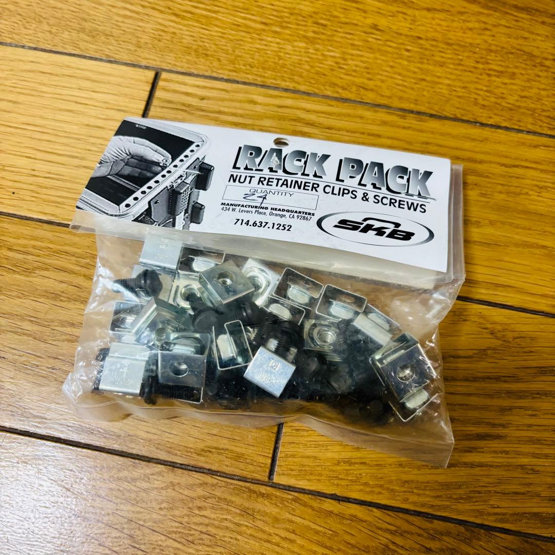 SKB エスケービー ラックケース 大型ハンドル付き 樹脂製ラック 6U ラック