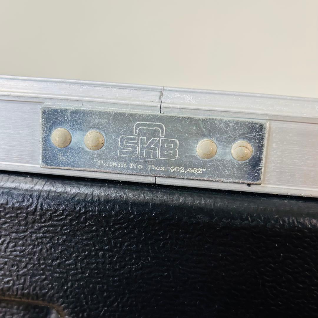 SKB エスケービー ラックケース 大型ハンドル付き 樹脂製ラック 6U ラック