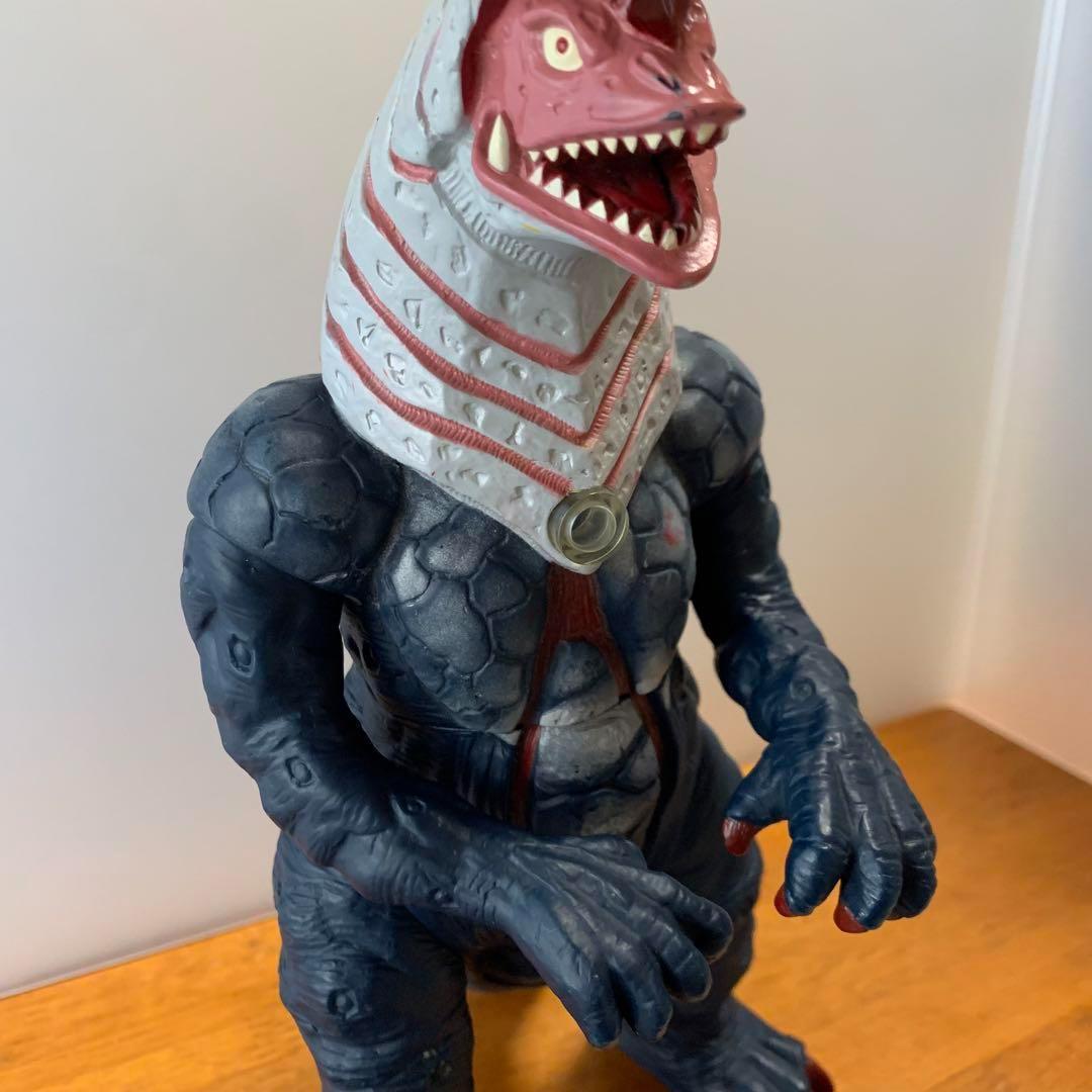 M082❀ウルトラマン ティガ ゴルサ ソフビ フィギュア 硬質 希少レア