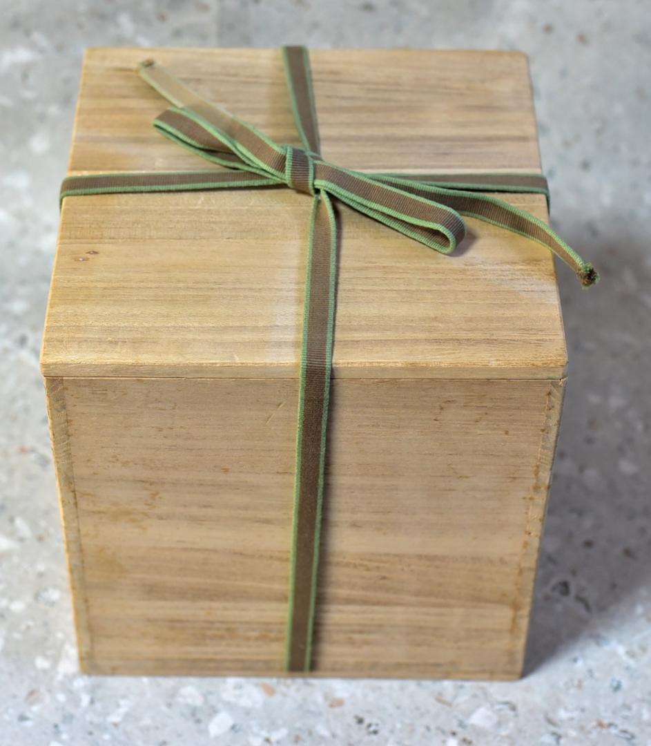 輪花，一輪挿し、花瓶【極上品】池ノ浦大〇作 共箱