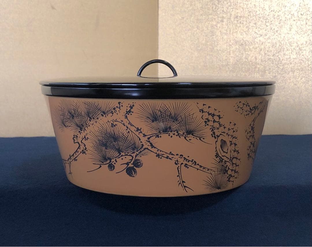 《R》輪島塗 松文彫 水指 人間国宝 前大峰 花押 底印 共箱 250826G2