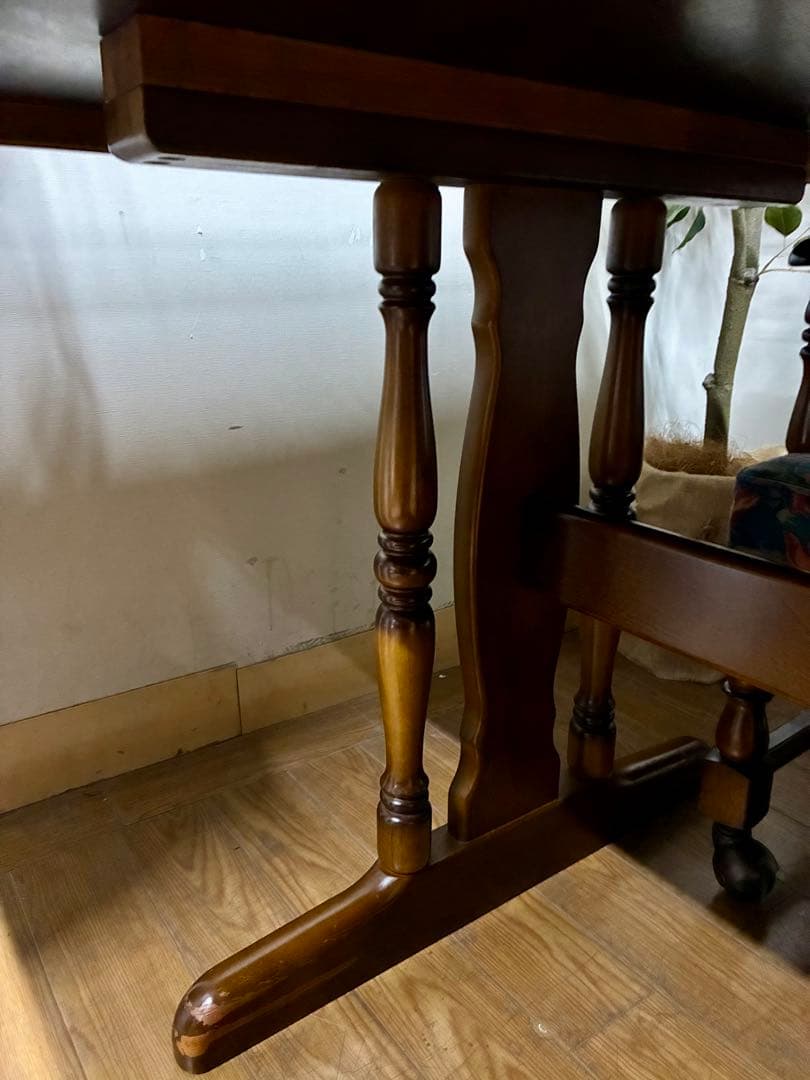 しんちゃん☆管351☆カリモク家具☆karimoku☆ダイニングテーブル