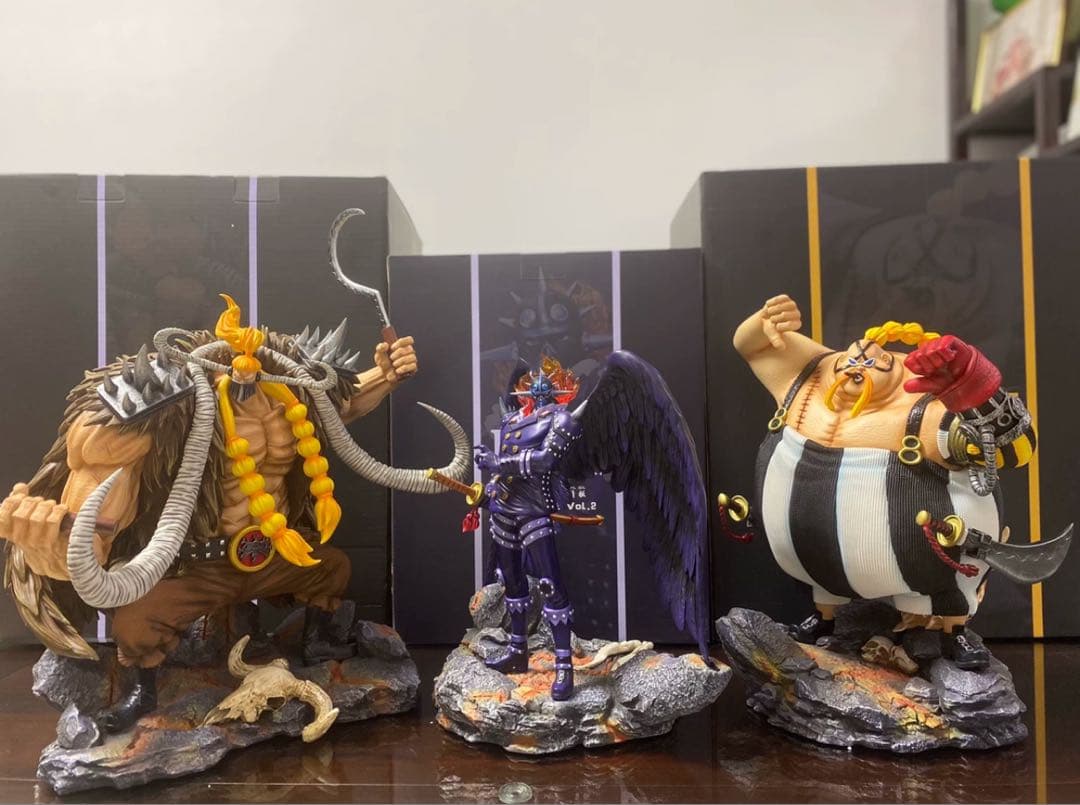 ONE PIECE ワンピース クイーン【人形態】 フィギュア ガレージキット