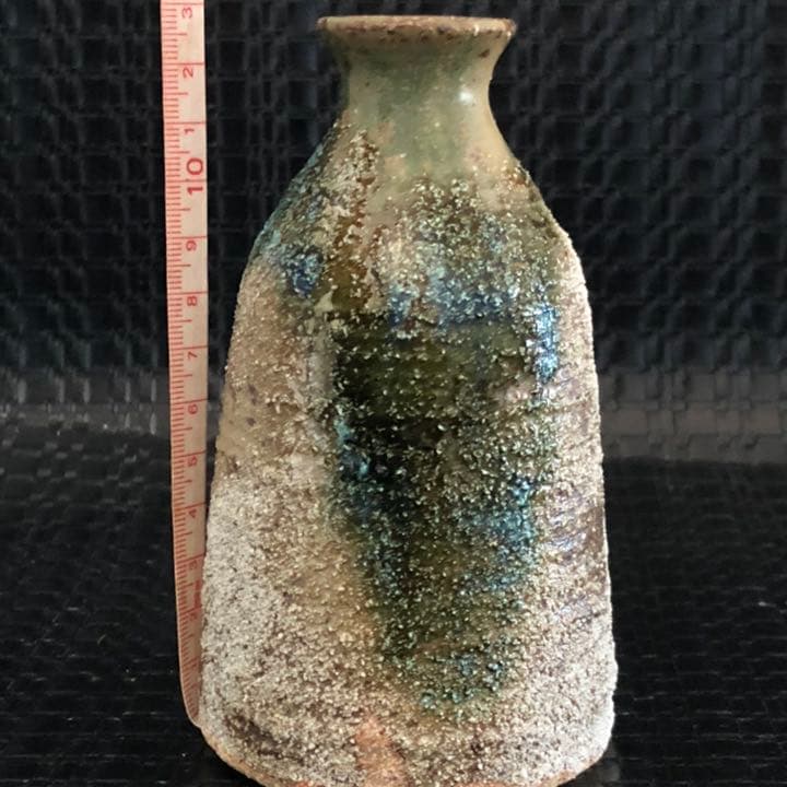 古美術品◼️かなり美しい白い釉薬の花瓶が蔵から出て来ました。