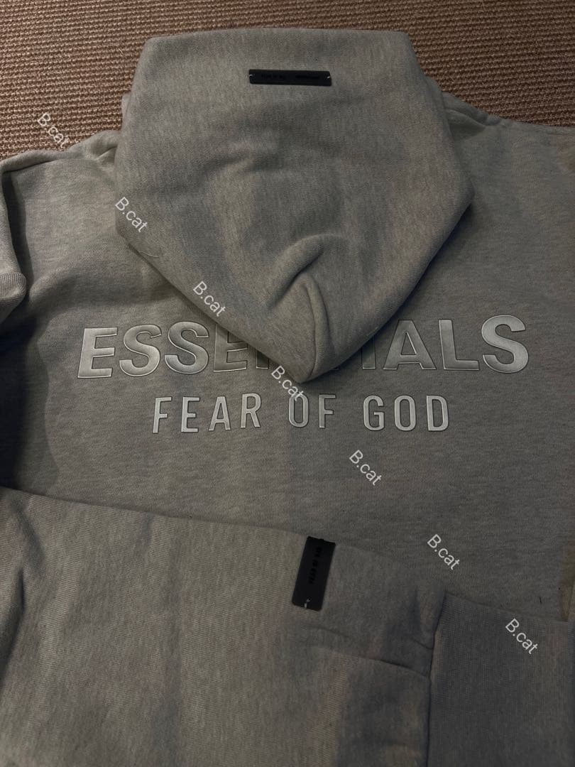 FEAR OF GOD ESSENTIALSジップアップ パーカー薄い灰色dye