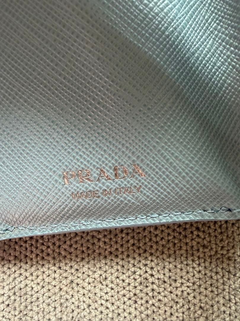 【美品】PRADA サフィアーノトライアングル 財布