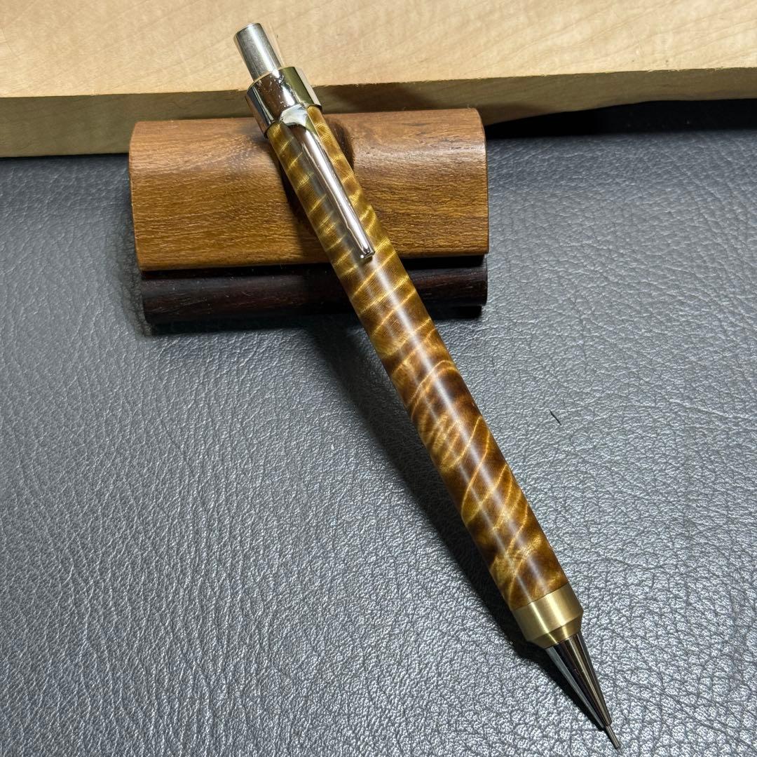 122栃トラ杢スタビ　木製シャーペン　強低重心R 真鍮　ギラギラ杢