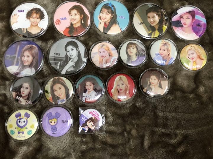 TWICE サナ 缶バッジ まとめ売り - メルカリ