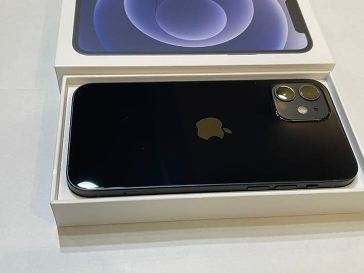 25【新品未使用】 Apple iPhone 12 64GB ブラック SIMフリー MGHN3J