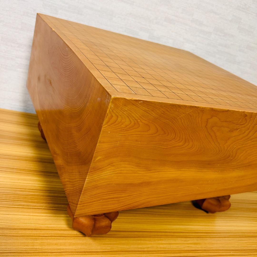 【本榧】脚付碁盤 板目 木裏 囲碁 ヘソ有り 19路盤 6寸