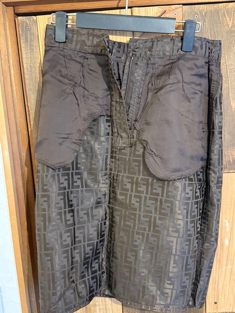 FENDI ズッカ柄 FFロゴ 膝丈スカート