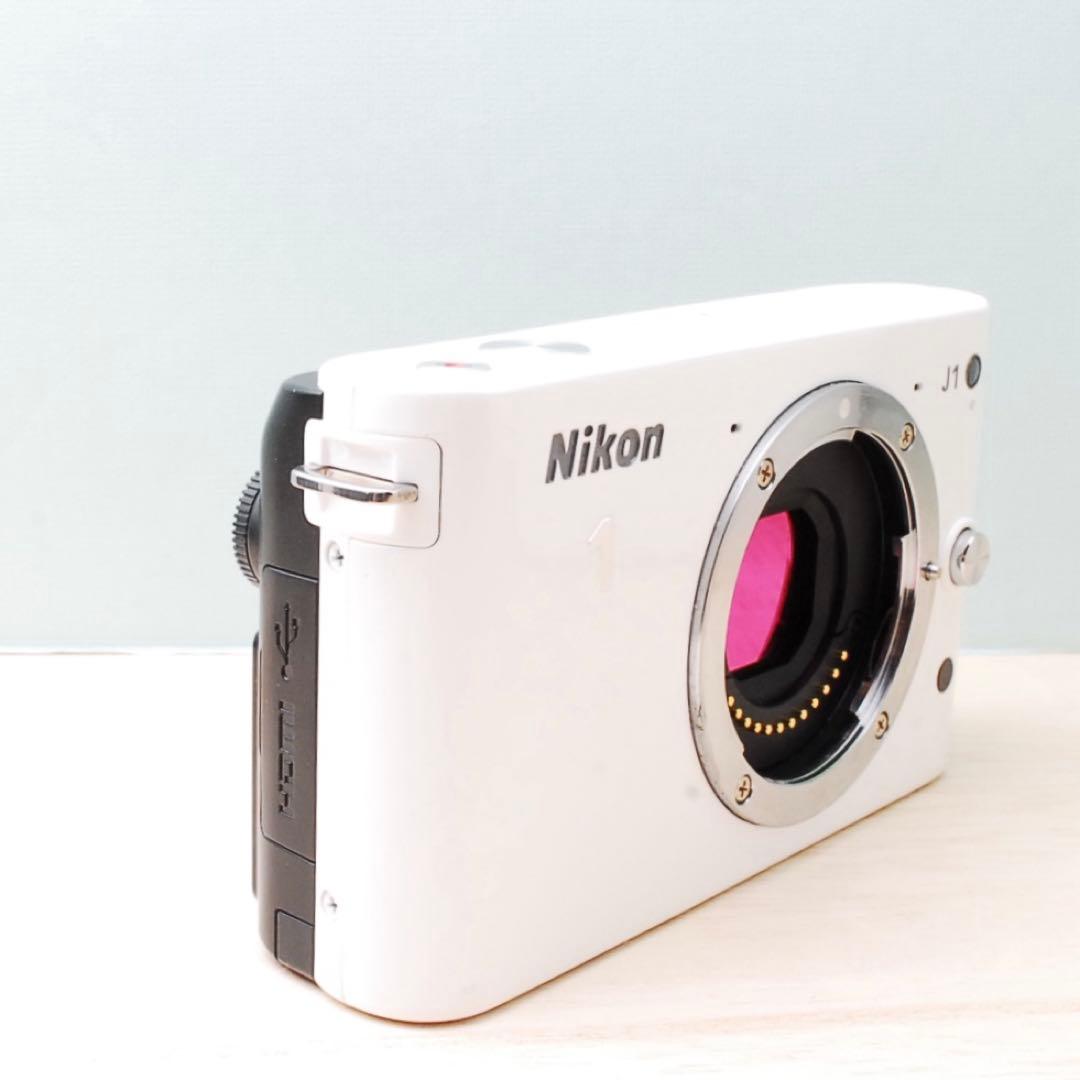 訳あり⭐️Nikon1 J1⭐️ホワイト⭐️ミラーレス一眼⭐️ニコン