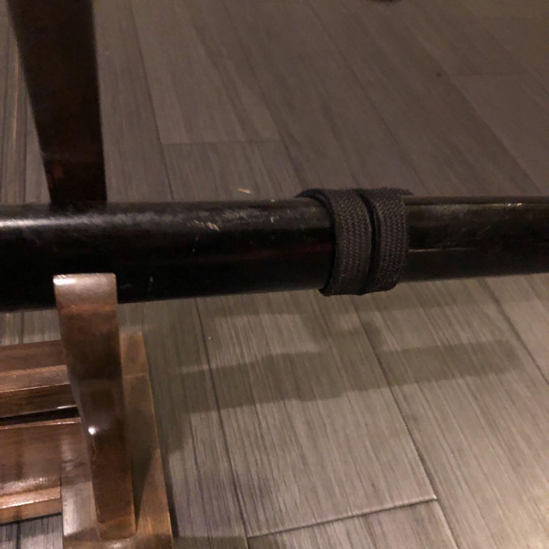 高級模造刀　樋入り刀身　革柄　居合刀　優波紋　黒拵え　太刀
